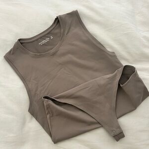 Women’s Abercrombie Top